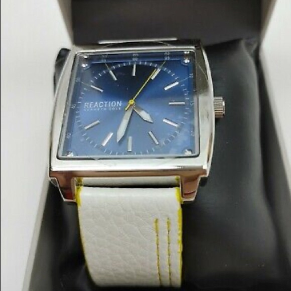 Kenneth Cole Reaction Oversized Rectangle Watch - Picture 4 of 7